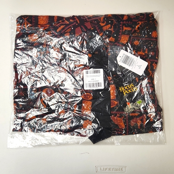 ❤️NWT VINTAGE TORRID DISNEY HOCUS POCUS BOW BLOUSE LONG SLEEVE HALLOWEEN - PLUS - Picture 5 of 12